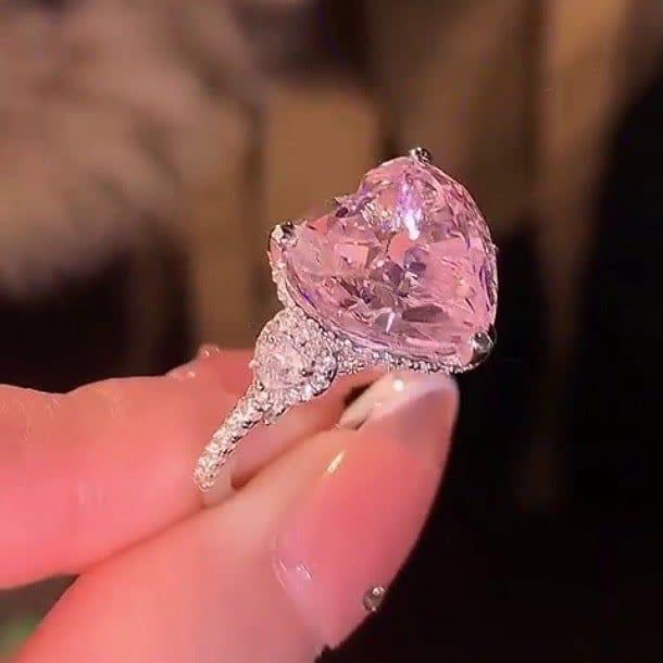 انگشتر استیل با نگین قلب صورتی