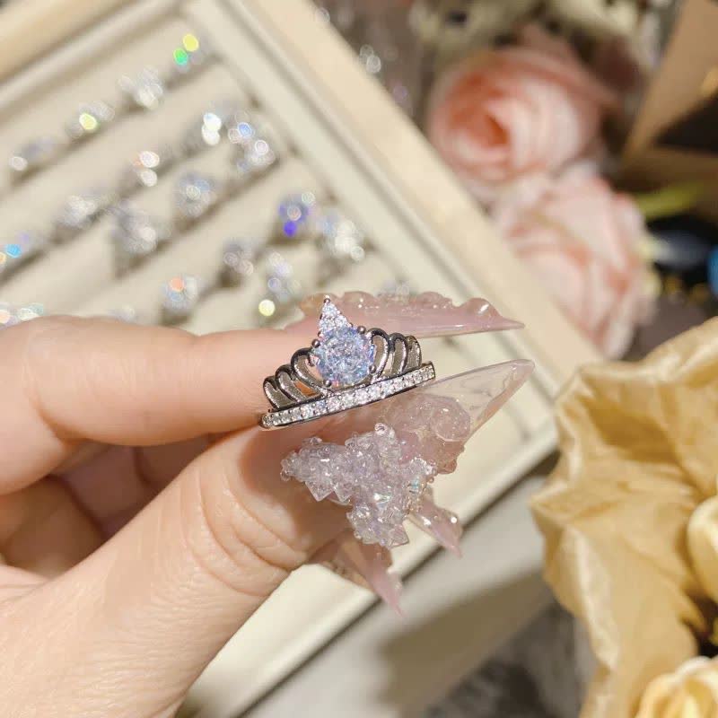 انگشتر استیل نگینی طرح تاج