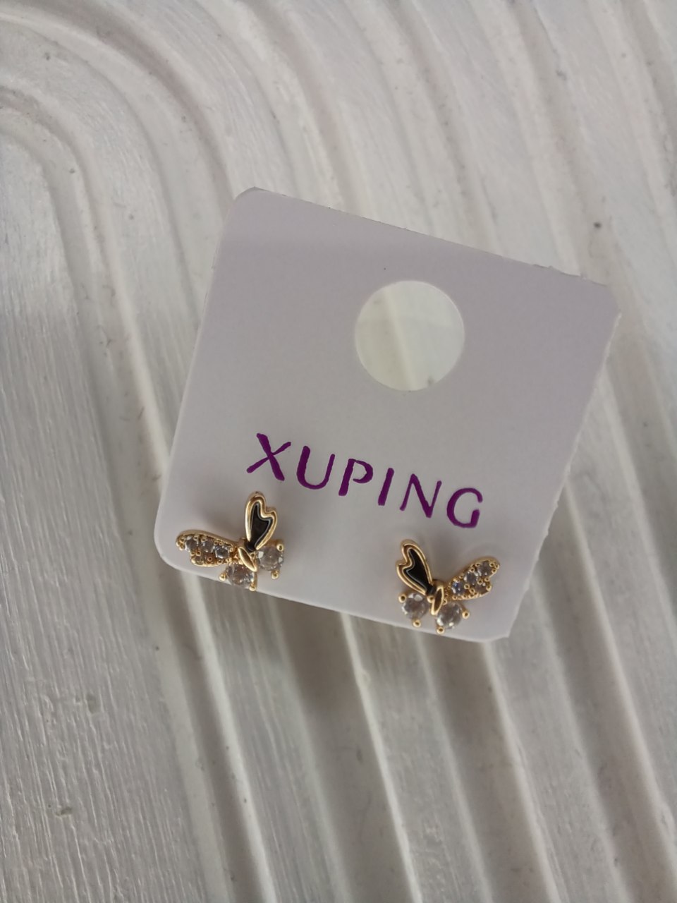 گوشواره میخی پروانه ژوپینگ اصل – طلایی نگین‌دار ضدحساسیت