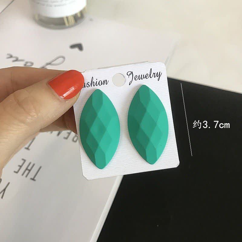 گوشواره میخی بیضی الماسی مات | گوشواره ترند پاستیلی